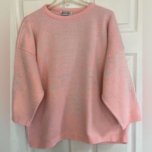 South Knit helps you sparkle in pink!! Size large. Great condition